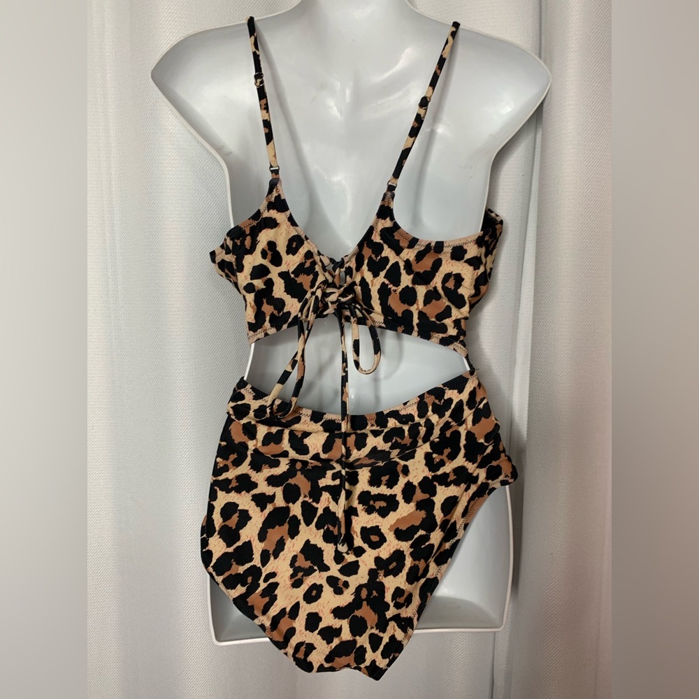 NWOT Leopard Print Cutout Swimsuit - Picture 4 of 9